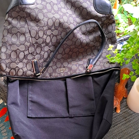 Coach F36220 Kelsey Black Leather Trim w Gray "C" Signature Shoulder - Picture 11 of 12